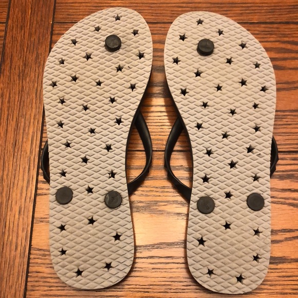 Flip Flops - Picture 2 of 5